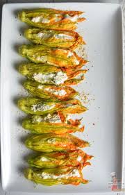Fleur De Courgette Farcie A La Ricotta Fleur De Courgette Farcie Courgettes Farcies Recettes De Cuisine