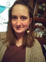 Hey all! I'm looking for the Vendor that sold these cute Christmas light  earrings. I have a question.