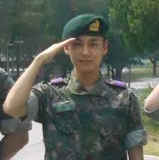 비투비 정일훈 외모면 현실에서 먹.(25). ì•„ë¬´ê°œì˜ì´ê²ƒì €ê²ƒ ì •ì¼í›ˆ ê·¼í™© êµ°ì¸ ë‹¤ ëë„¤ ë‚˜ì´