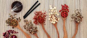 La médecine traditionnelle chinoise (ou mtc) est l'ensemble des théories et pratiques de santé au cours de l'histoire du monde chinois (aire d'influence de la civilisation chinoise). Medecine Chinoise A Chaque Fatigue Son Ordonnance Psychologies Com