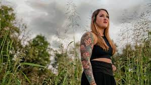 Maybe you would like to learn more about one of these? Oklahoma Country Singer Songwriter Allie Colleen Daughter Of Garth Brooks Scores Top 40 Hit