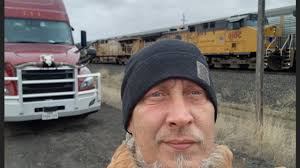 Live Railfan Union Pacific Trains in LA Grande Oregon [Hobo style] 3/30/23