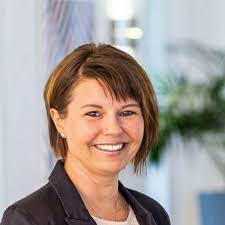 Angela Appel's Instagram, Twitter & Facebook