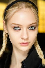 GUEST INTERVIEW: BEAUTY DUO, DANIELLE & NICOLE KAHLANI