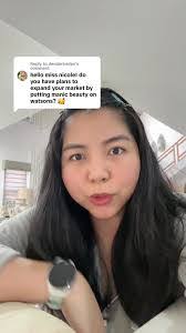 Nicole Maniaci's Instagram, Twitter & Facebook