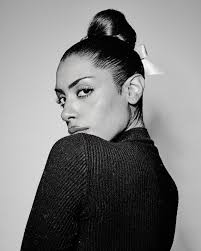 Shawnee Flores's Instagram, Twitter & Facebook