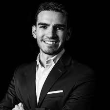 Eli Botton's Instagram, Twitter & Facebook