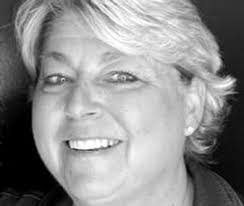 Diane Bollinger's Instagram, Twitter & Facebook