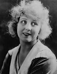 Who is Edith Johnson dating? Edith Johnson boyfriend, husband