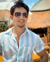 Escape to a relaxing & surreal moment in time at Mari Beach Club Bali 🍃