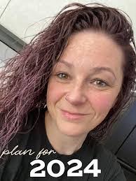 Courtney Minga's Instagram, Twitter & Facebook