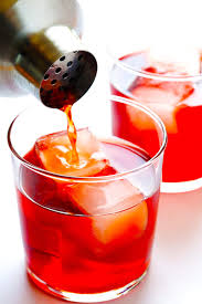 This Classic Negroni Cocktail Recipe Is Easy To Make With Three Simple Ingredients Campari Gin And Sweet Vermou Negroni Recipe Mixed Drinks Recipes Negroni