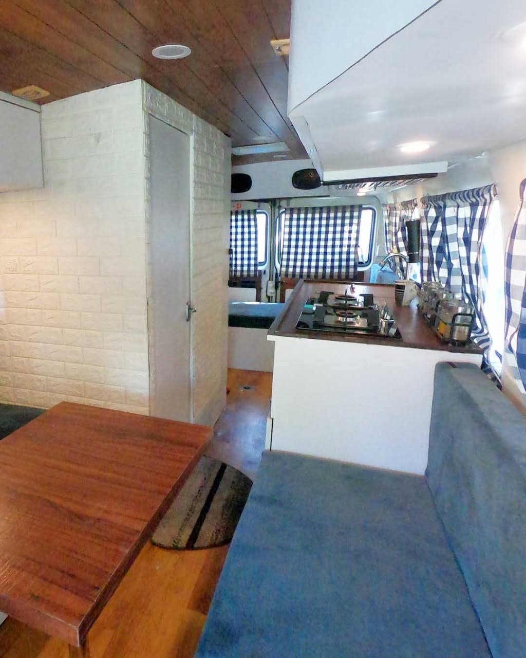 Luxury Carvan product image