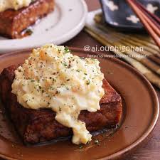 レシピ チキン南蛮風 丸ごと厚揚げタルタル まるごと厚揚げ 丸ごと厚揚げ 2人分 調理時間 10分 厚揚げ 2枚 たまご 2個 たまねぎ 1 8個 小麦粉 適量 サラダ油 大1 2 a 砂糖 酢 大2 5 a しょうゆ 大2 b マヨネーズ 大2 b 塩こ レシピ クッキング 食べ物