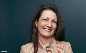 Amanda Karas's Instagram, Twitter & Facebook