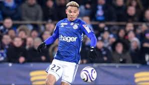 Το παιχνίδι άρχισε στις 22:00. Marseig Frankfoyrth Leberkoyzen Kai Galatasarai Gia Lala