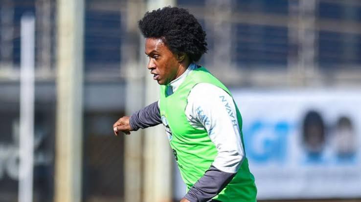 Willian negocia rescis&atilde;o de contrato com o Gr&ecirc;mio; veja detalhes | R&aacute;dio Itatiaia