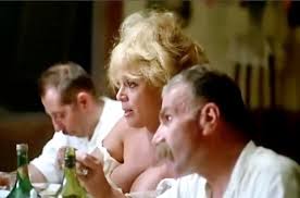 Résultat de recherche d'images pour "la victoire en chantant film"