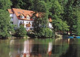 Wir begrüßen sie herzlich im süden des thüringer waldes und laden sie ein, das hotel haus am see kennen zu lernen. Hotel Haus Am See Schleusingen Aktualisierte Preise Fur 2021