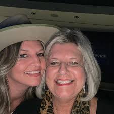 Michelle Mcclellan's Instagram, Twitter & Facebook