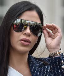 To this day, emma coronel aispuro insists she won in her own right and not, as mexican media has reported, because her future husband bribed the judges. Frau Von El Chapo Geniesst Den Drogen Reichtum News Ausland Bild De