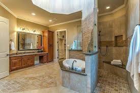 Walk Through Shower With Tub In Front Shower Needs To Be A Little More Spacious Bathroom Remodel Master Bathroom Floor Plans Master Bathroom Decor