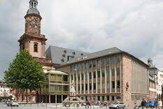 Gelegentlich wird der platz auch für großveranstaltungen genutzt. Das Haus Zur Munze Luther Worms