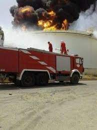سماع دوي انفجارات خزانات البريقة في طرابلس أخبار ليبيا 24 vehicles trucks