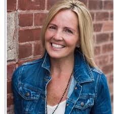 Lacey Simpson Mase (@laceyevyn)