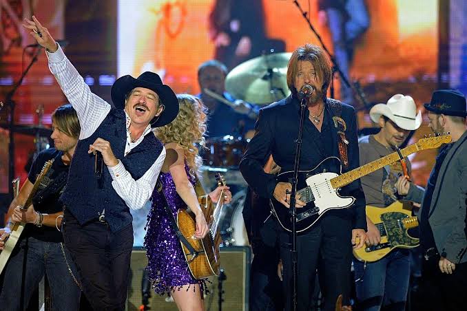 Kix Brooks Says Brooks & Dunn Almost Broke Up in 2000