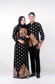 Baju batik kombinasi polos untuk kerja 2021. 35 Rekomendasi Gamis Batik Modern Di Bawah Rp250 Ribu Untukmu Update 2021 Bukareview