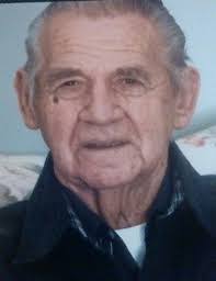 Amy Rozell's Instagram, Twitter & Facebook