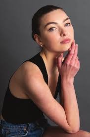 Lisa Forbis's Instagram, Twitter & Facebook