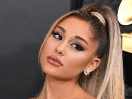 Aquí las voces aisladas de lady gaga y ariana grande durante su presentación en los #vmas. Ariana Grande Rocked Her Vmas 2020 Red Carpet Look From Home Teen Vogue