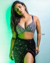 Muskaan Agarwal Bold and Intimate Scenes in Charmsukh Live Streaming See  Video and Photos - The National Bulletin