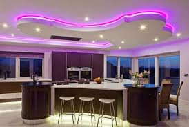 Indirekte Led Beleuchtung Rosa Einbauleuchten Kuche Kochinsel Kuchendesign Modern Abgehangte Decke Design Moderne Kuchen Inseln