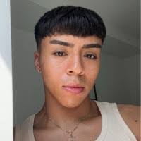 Daniel Kuchar's Instagram, Twitter & Facebook