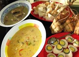 Dengan adanya informasi resep ini tentunya, kamu tidak perlu lagi beli masakan. Resep Sayur Ketupat Lebaran Spesial Enak Praktis