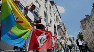 Check spelling or type a new query. Une Manifestation De Soutien Au Peuple Du Rif Devant Le Consulat Du Maroc