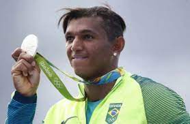 O canoísta conquistou sua segunda medalha na rio 2016, na prova c1 200m, ao arrancar os bronze nos últimos metros. Isaquias Queiroz Alchetron The Free Social Encyclopedia