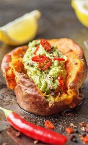 Detox Rezept Gebackene Susskartoffel Mit Avocadocreme So Genug Der Theorie Zum Thema Detox Heute Geht Es An Die Umset Entgiftende Lebensmittel Rezepte Lecker