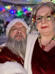 Mother and Father Christmas will be visiting 3 parades next Saturday the  21st December ♥️. This is a free event for children to give in lists, get a  photo and a lollipop