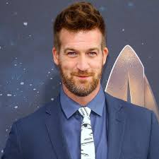 Kenneth Mitchell litt unter ALS: "Star Trek"-Darsteller stirbt mit nur 49  Jahren