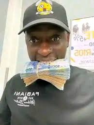 BRING BACK FREE SPEECH!! When I say free speech 💬 what I really mean is  not being allowed to give my sexist, homophobic, racist and misogynistic  opinion.... basically I want to be