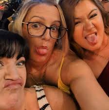 Hi all, I was diagnosed with fibro back in July, I can't imagine my life  without pain. I forget what it's like to feel normal anymore, how do I  continue with this