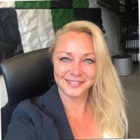 Nicole Meissner's Instagram, Twitter & Facebook