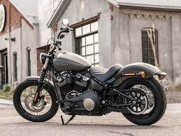 Pin By Diego Moliterno On Tillie Cole Motorcycle Harley Street Bob Harley Street Bob