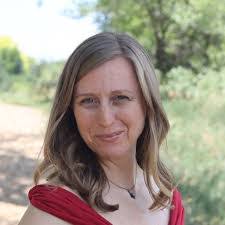 Amanda Testa's Instagram, Twitter & Facebook