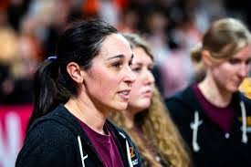 Roxanne Paulsen's Instagram, Twitter & Facebook