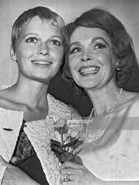 Caroline bennett(farrow) I'm the daughter of April Lee(farrow)and  granddaughter to Sam farrow